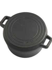 BSTRD. cast iron Dutch oven